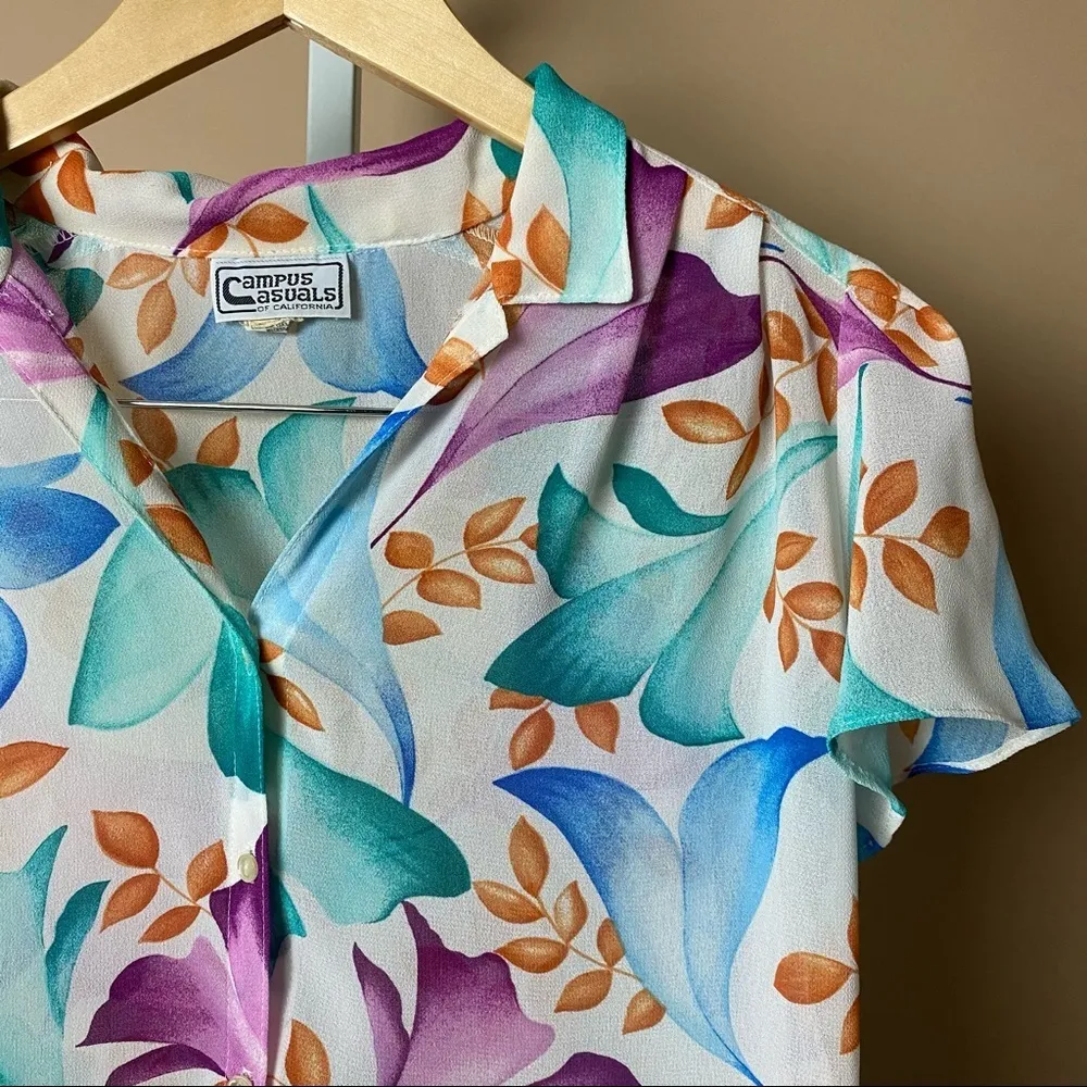 Vintage Campus Casuals Small 80’s Flowy Floral Top Tropical Island Vacation Camp Blue - Image 7