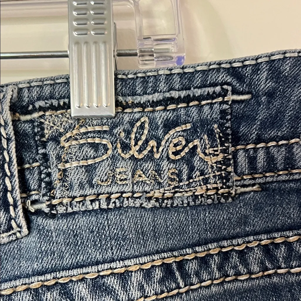 Silver Jeans Women's Classic Blue Jean Shorts - Image 5
