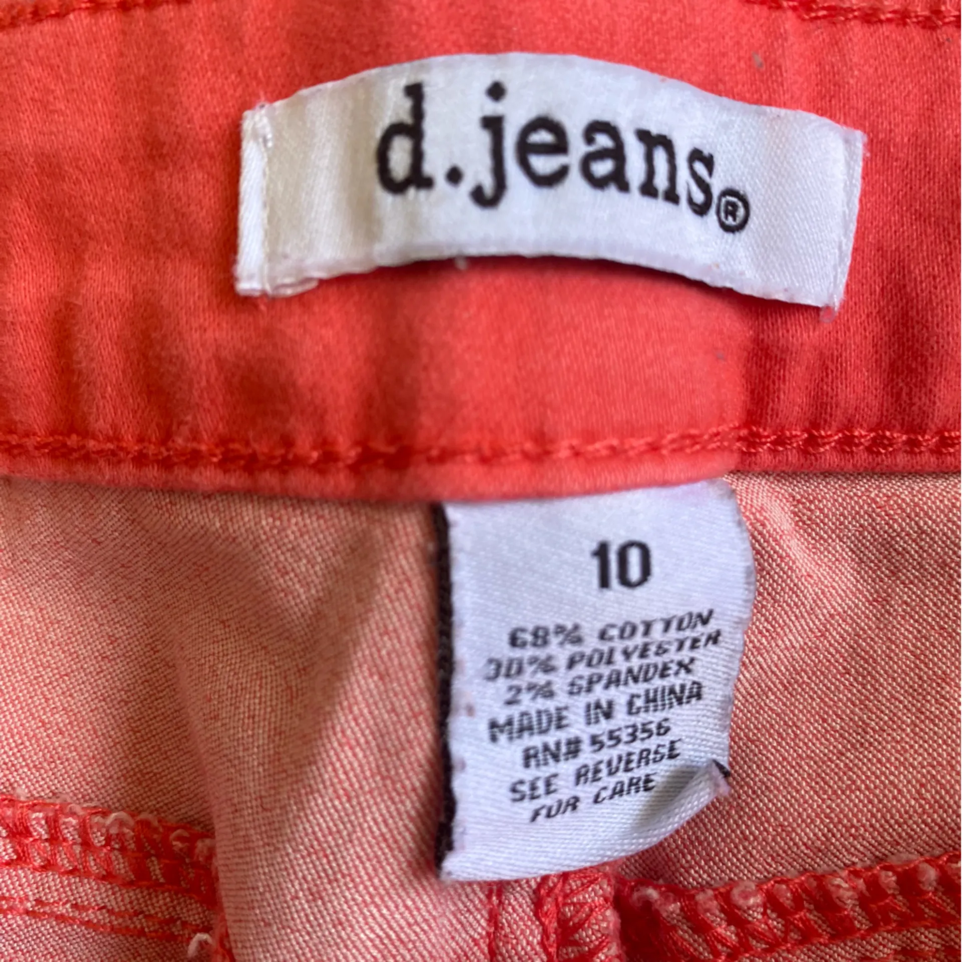 4/$20 d.Jeans Pink Capri Skinny Pants - Image 3