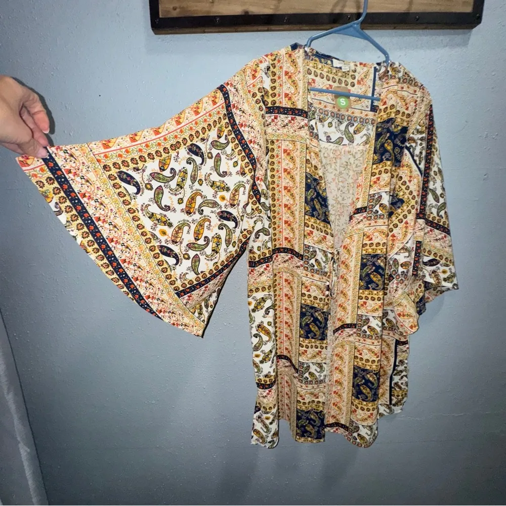 Umgee ‎ Paisley Multicolor Kimono - Image 3