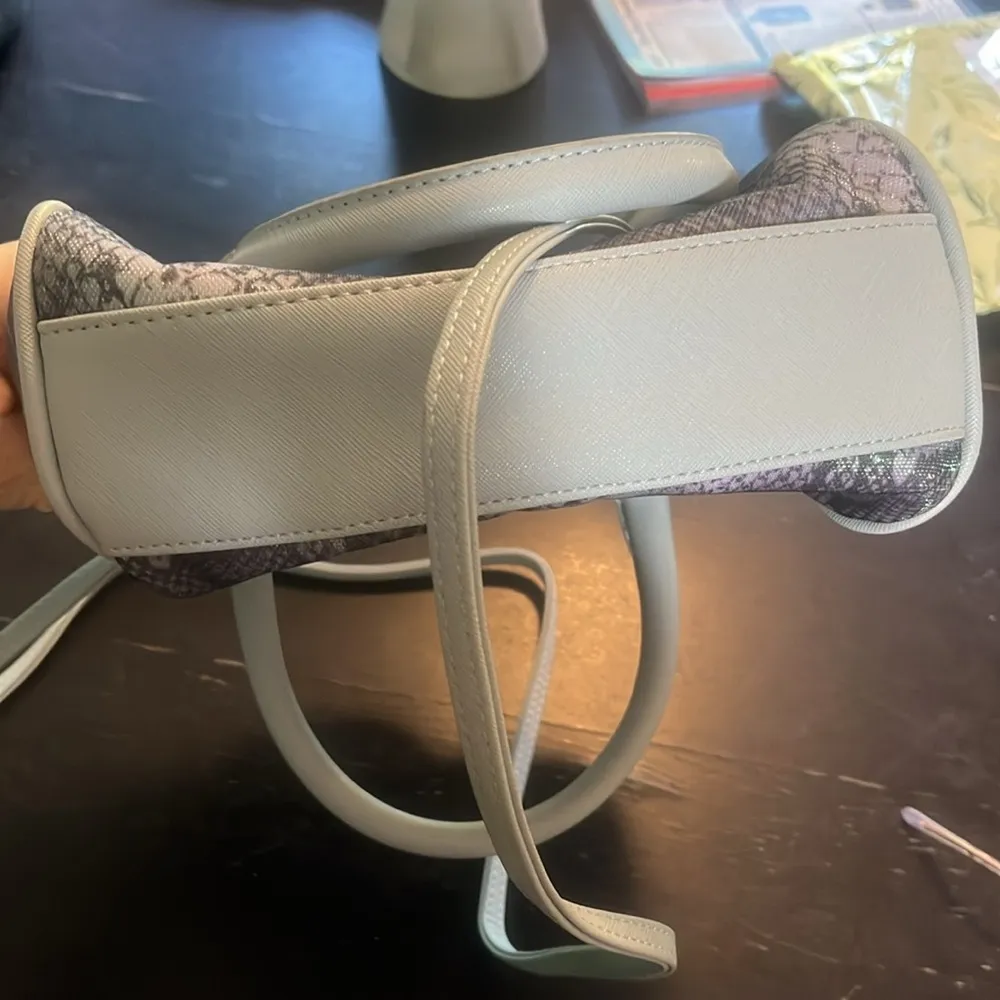 Luv Betsey purse in snakeskin. GUC. - Image 3