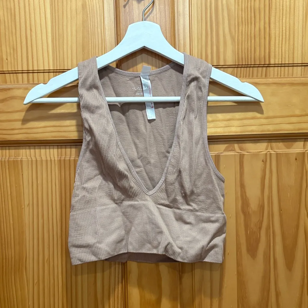Urban Outfitters Out From Under Brown Ribbed Crop Top Bra Top Size Large. - Image 2