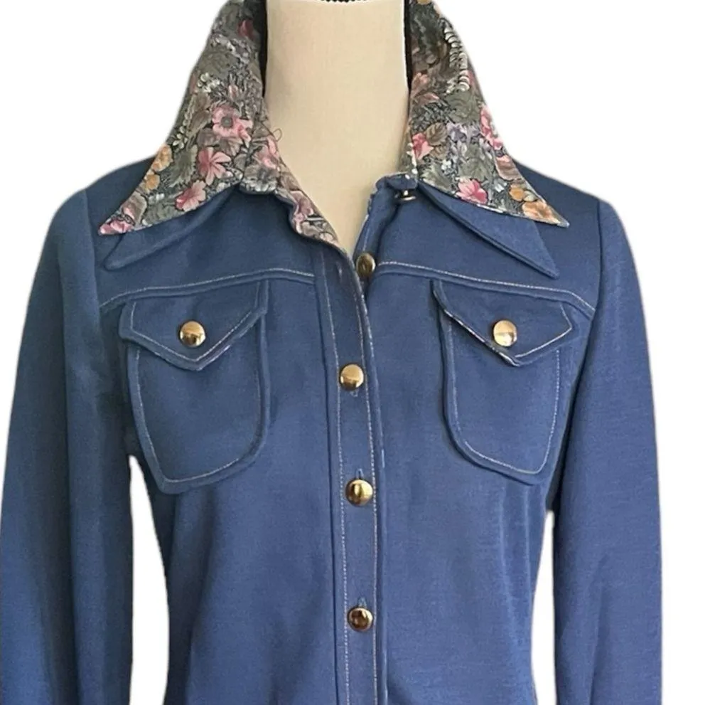 VTG 1970’s Denim Look Button Dress With floral overlay on collar and cuffs. Blue Size undefined - Image 2