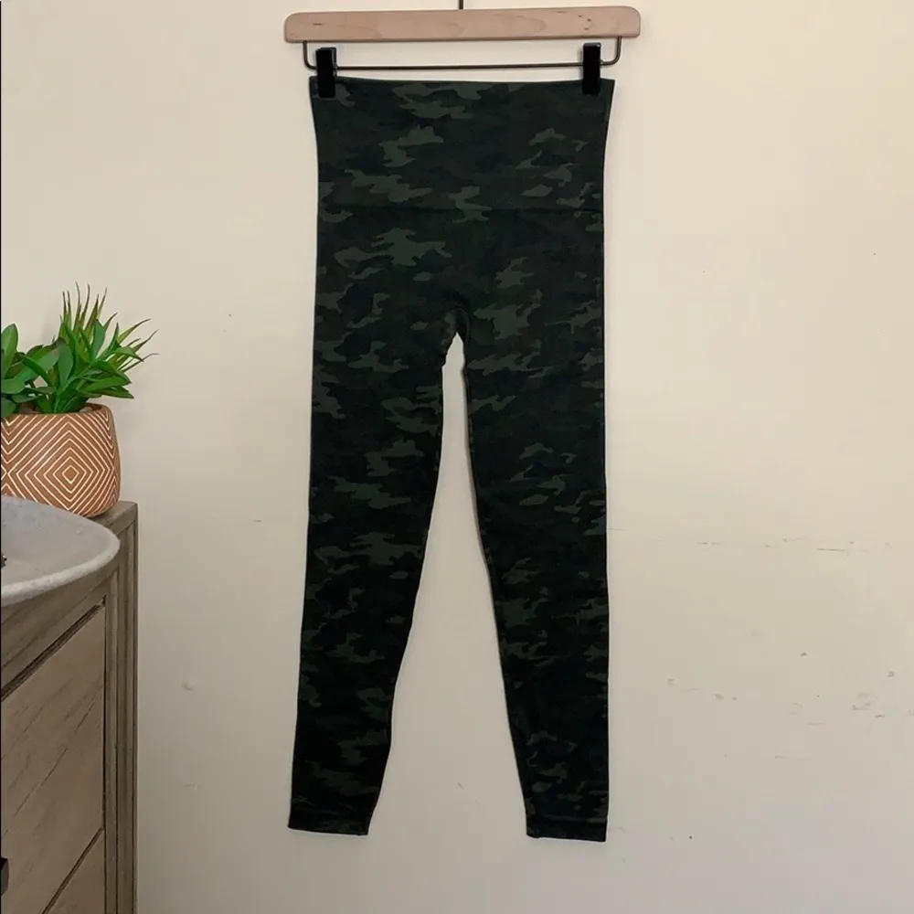 spanx • look at me now camo seamless leggings - Image 49