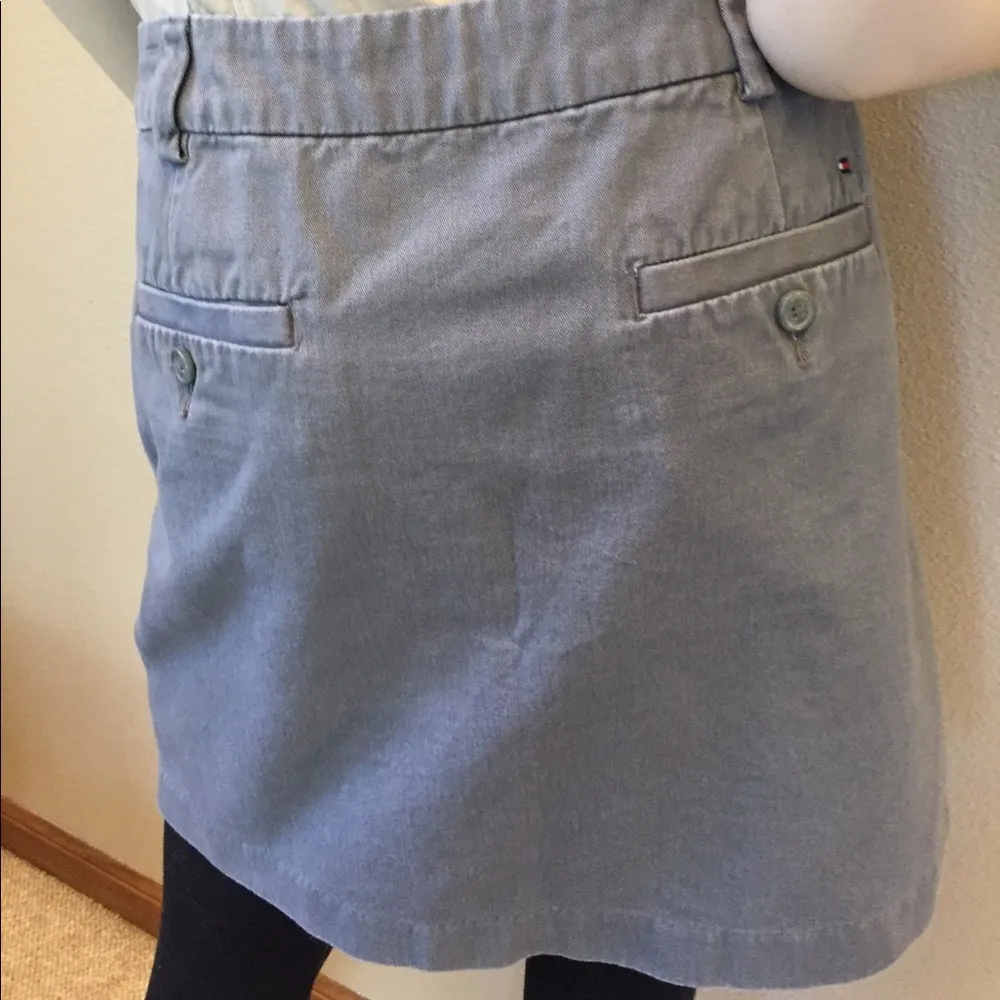 ❤️ 3/$20 SALE! ❤️ Tommy Hilfiger Gray Skirt Size 10 - Image 2