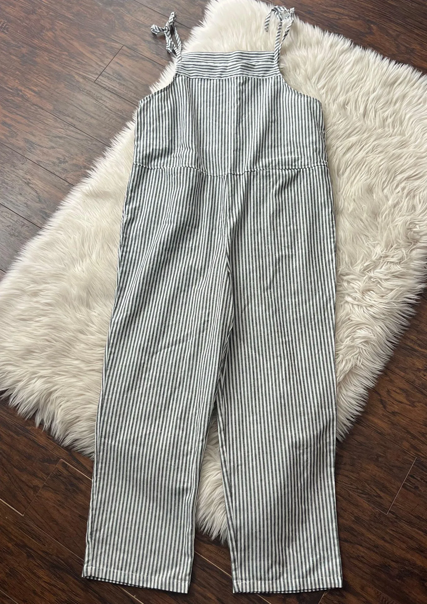 Utcoco Gray Striped Overall Jumpsuit Size L - Image 3