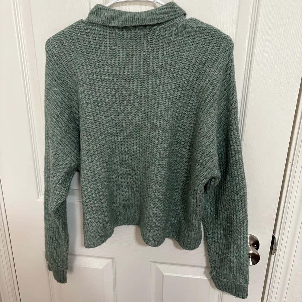 American Eagle Outfitters Green Soft Collared Quarter Button Up Sweater - Image 8