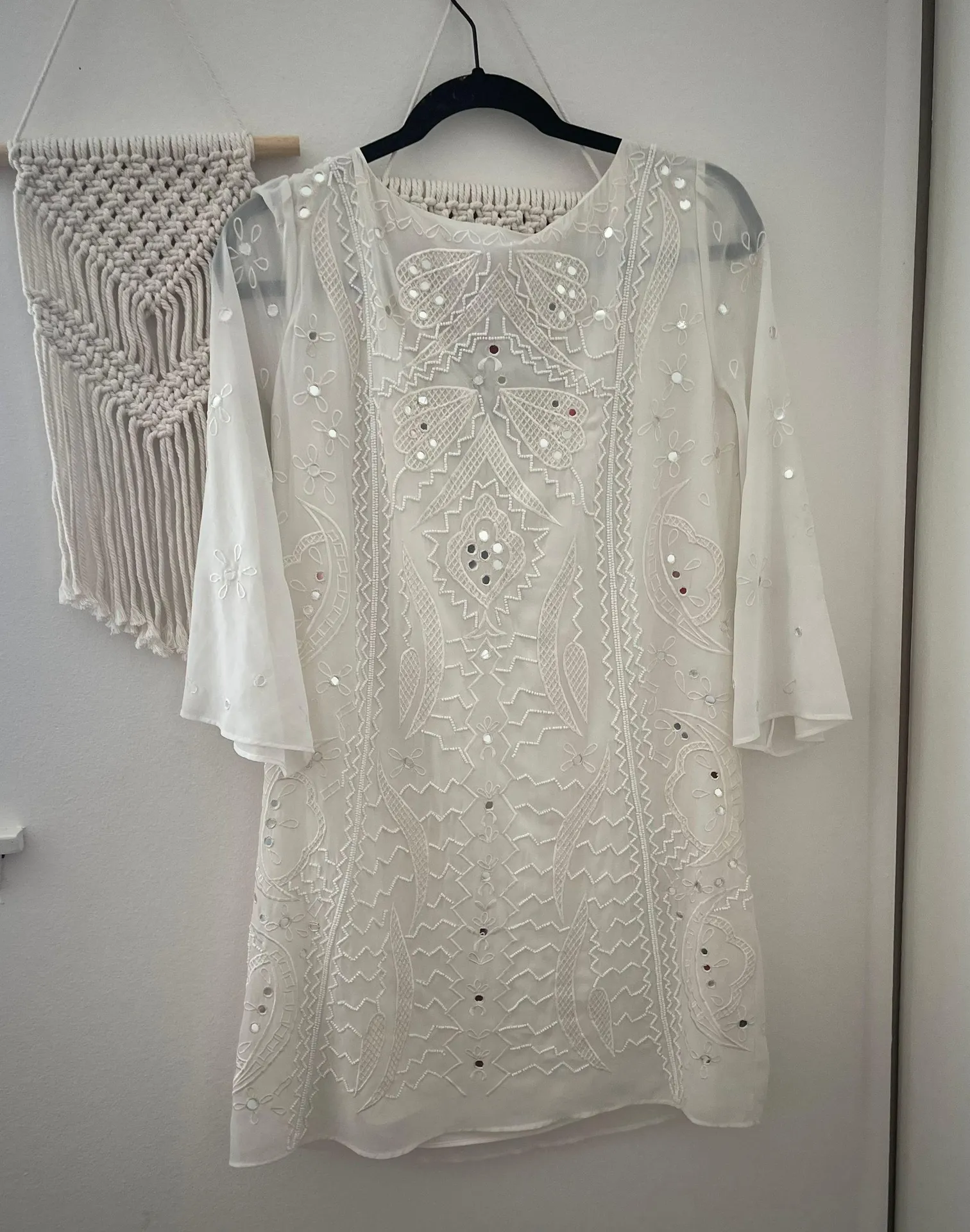Alice + Olivia white beaded tunic dress NWT - Image 6