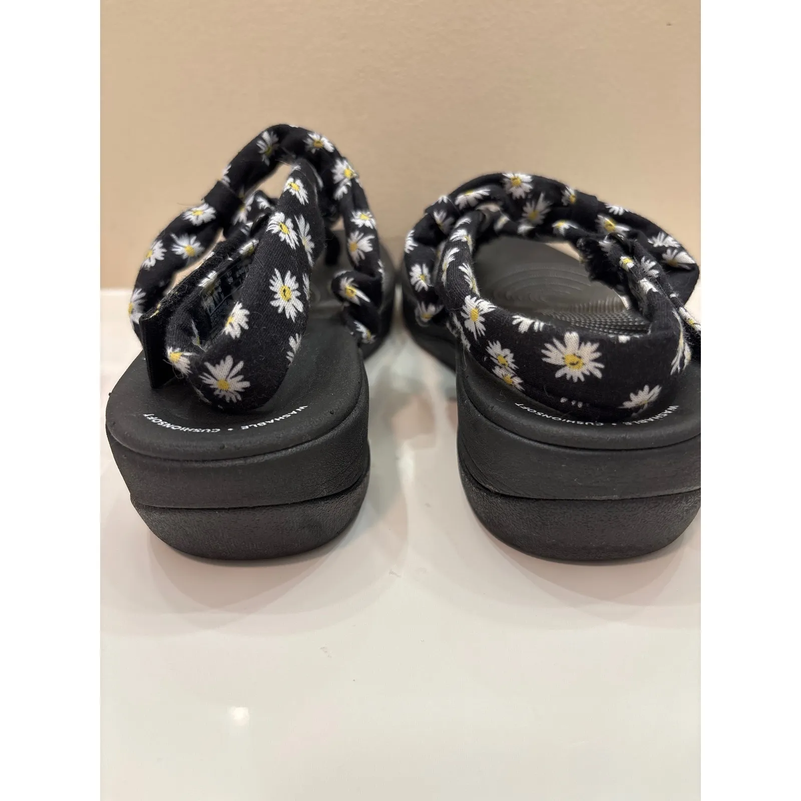 Clarks Cloudsteppers Women's Sandals‎ Size 8M Black Daisy Adjustable Strap - Image 5