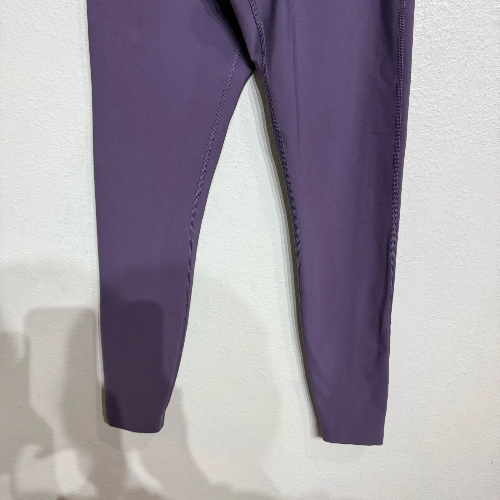 Johnny Was Calme Mulled Grape Criss Cross 7/8 Leggings Sz M - Image 4