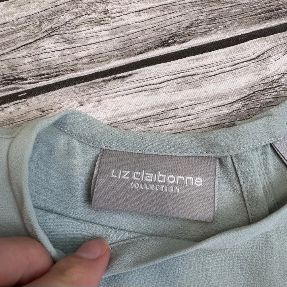 Liz Claiborne Collection Women's Short Sleeve Blouse Pale Light Sage Green 12 - Image 7