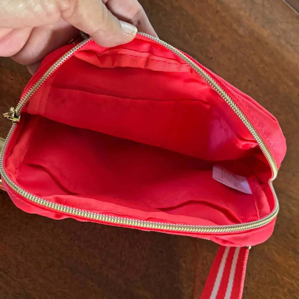 Lilly Pulitzer Jeanie Belt Bag in Mizner Red - Image 7