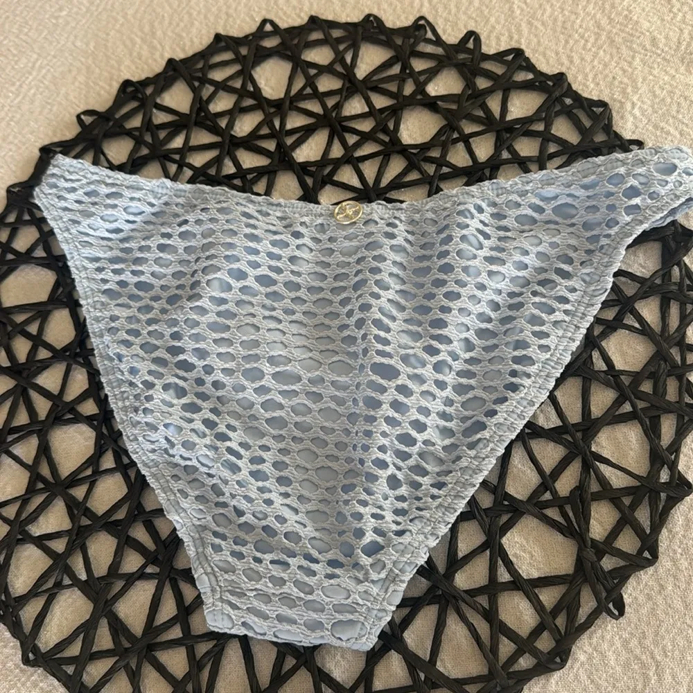 VIX Mesh Basic Bottom, Size Medium, $86 Blue - Image 8