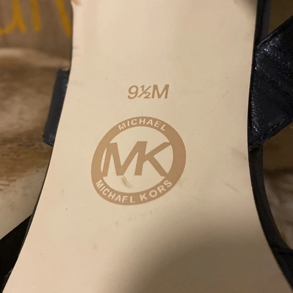 Michael Kors womens black high heels size 9.5 - Image 6