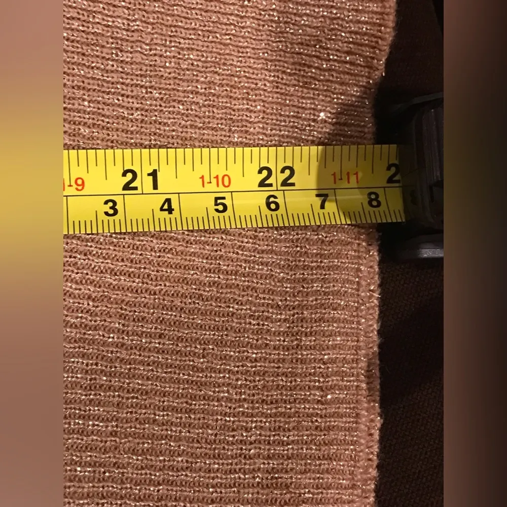 Michael Kors gold blouse with gold buttons on the side of the sleeve Sz P/M - Image 10