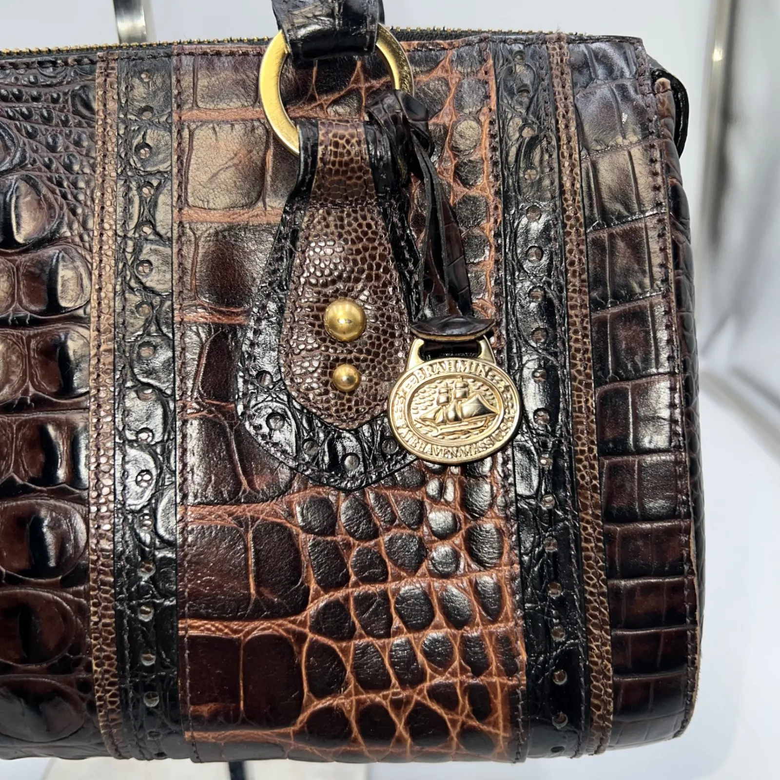 Brahmin Croc Embossed Satchel Handbag Brown Black Gold Accents - Image 2