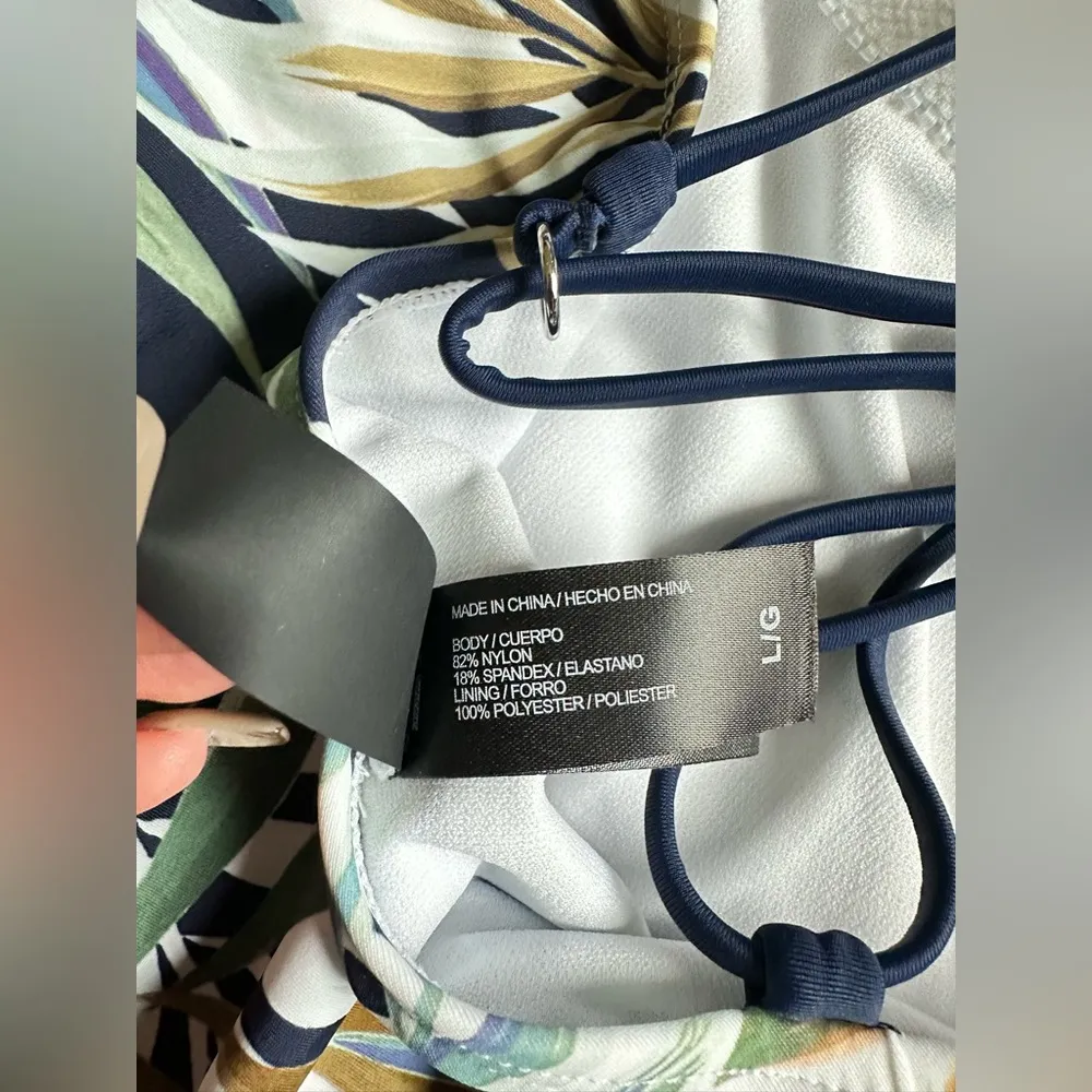 NEW Hurley strappy one piece swimsuit - Image 8