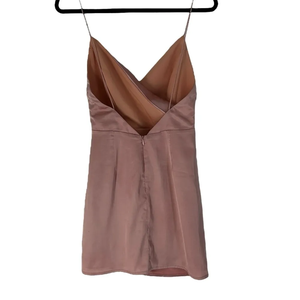 NWOT Superdown kimora satin pleated dress blush, S - Image 6