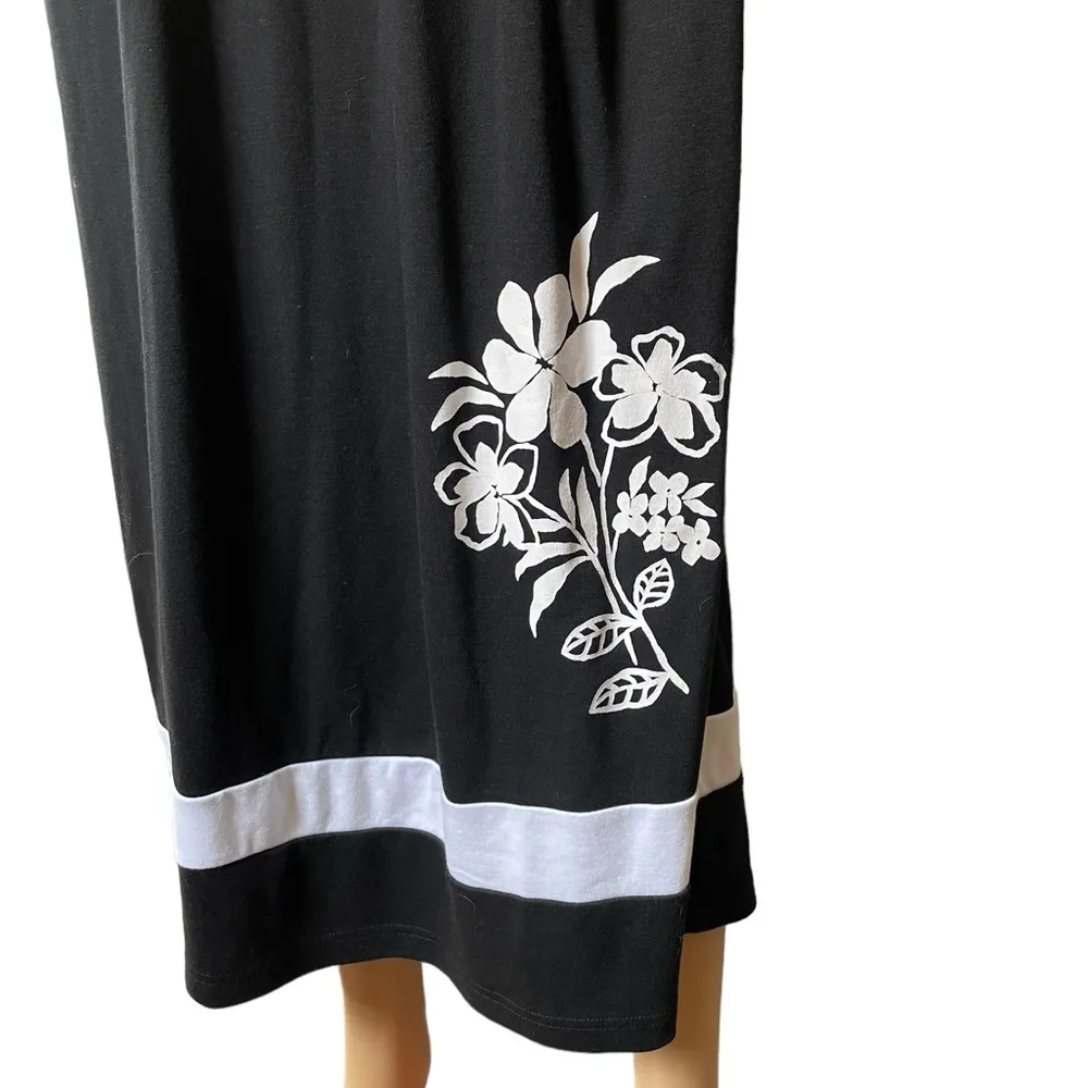Only Necessities Vintage Y2K Black White Classy Beach Tropical Floral Maxi Dress - Image 2