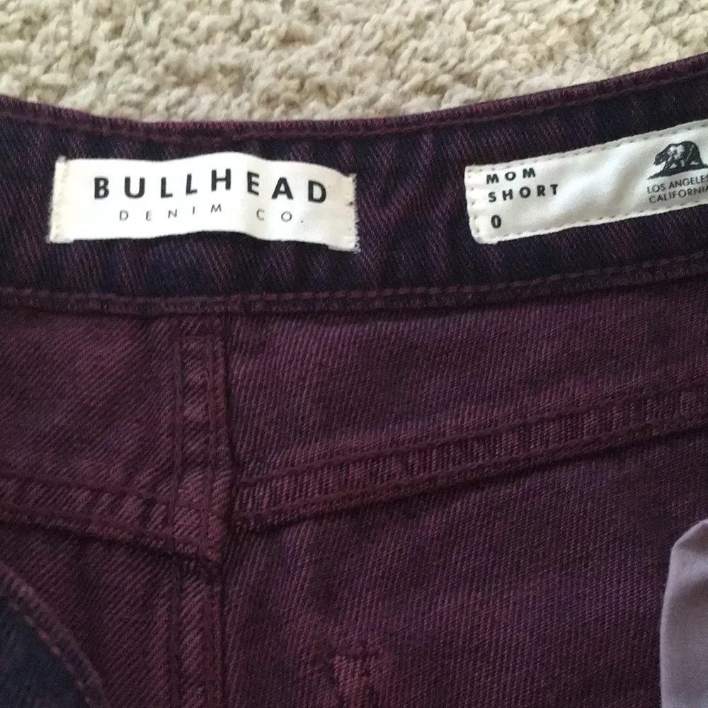 Bullhead not your mom’s Mom short Size undefined - Image 2