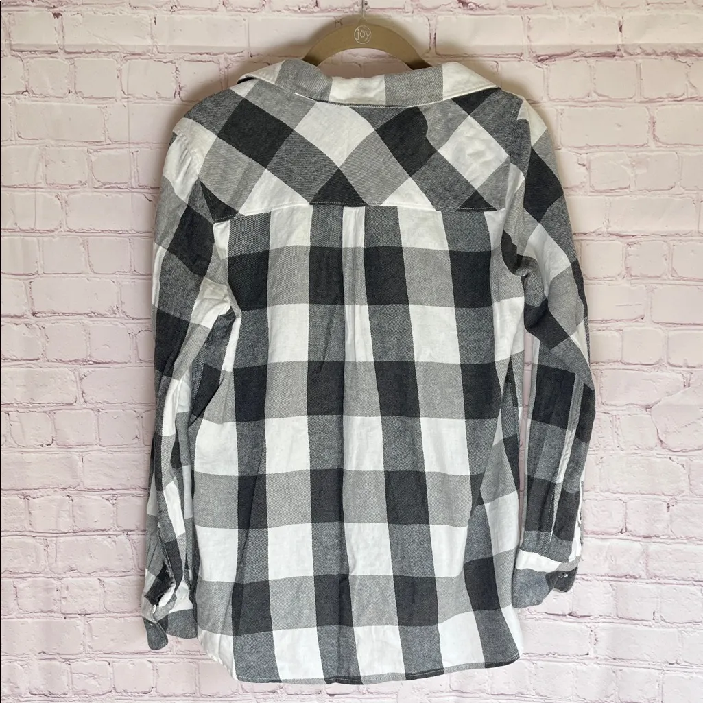 Woolrich‎ 100% Cotton Plaid Button Up Shirt Woman’s Size Medium - Image 3