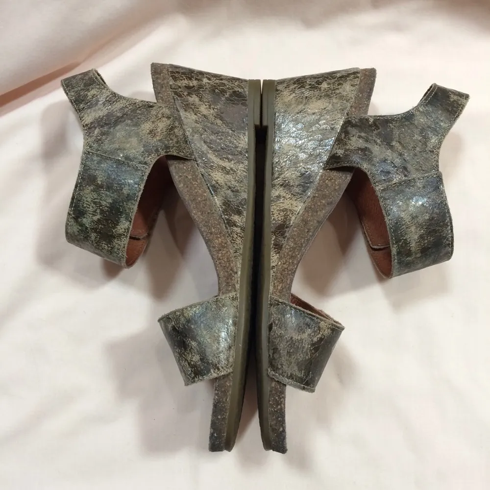 Taos Carousel 2 Wedge Size 8 - Image 3