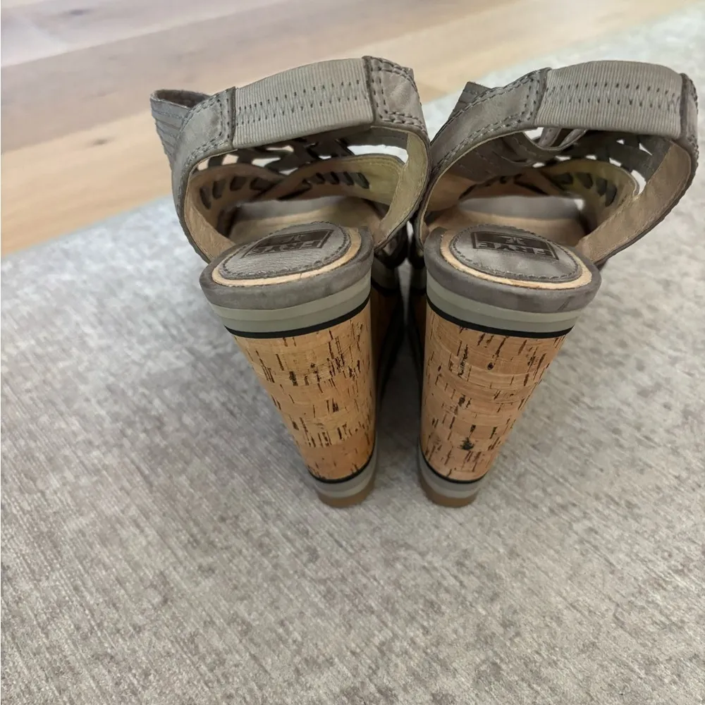 Frye  Women's Gray Wedge Sandals - Image 5