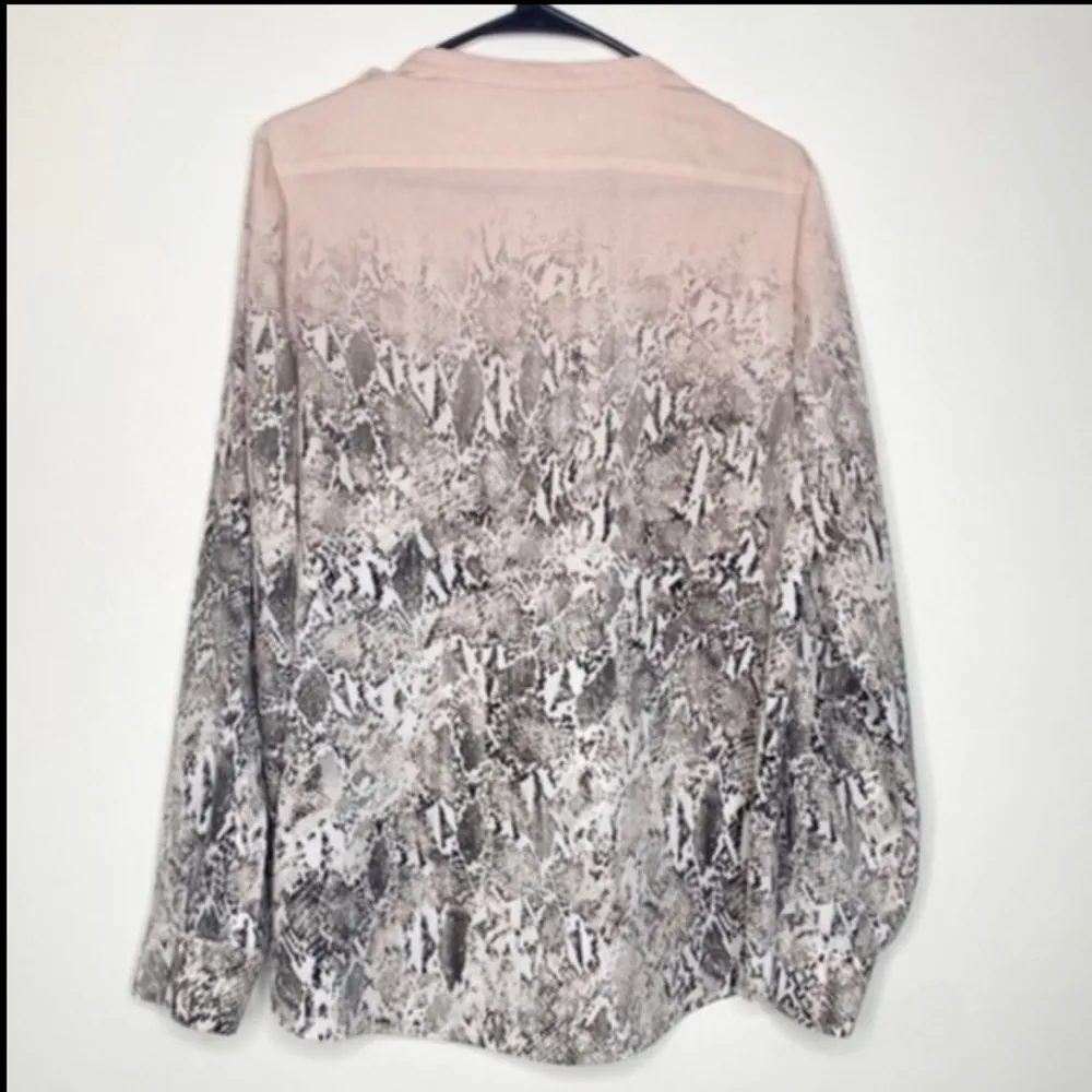 Calvin Klein animal print portfolio button down shirt. Adjustable sleeve. - Image 2