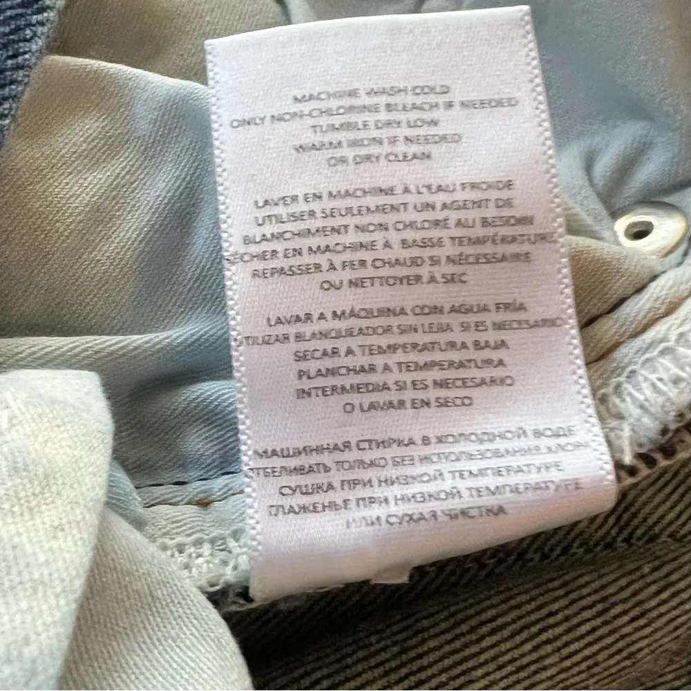 RE/DONE 90s High Rise Extra Crop Jeans - Image 13