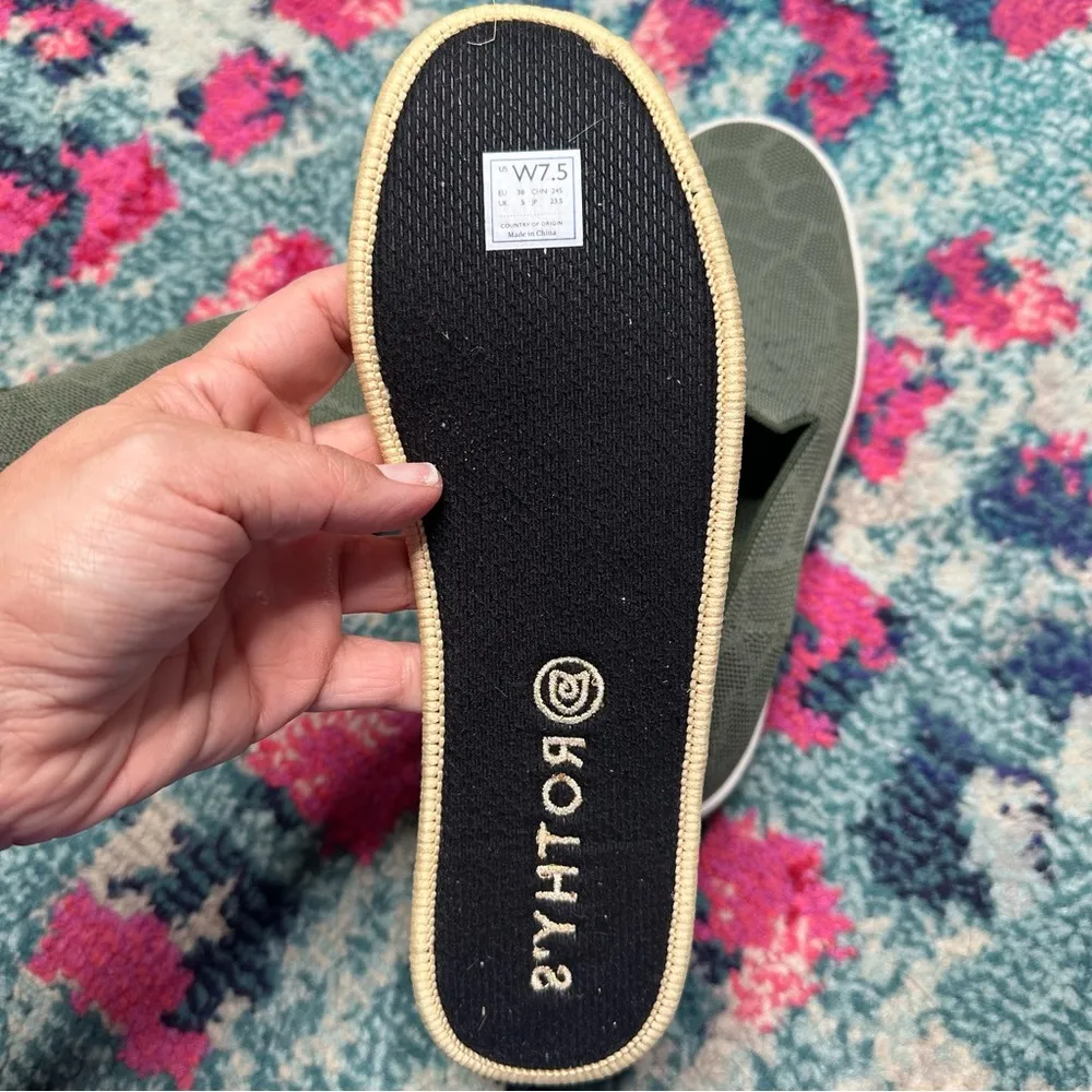 Rothy’s The Slip On Sneaker in Green Safari Retired Print Size 7.5 - Image 8