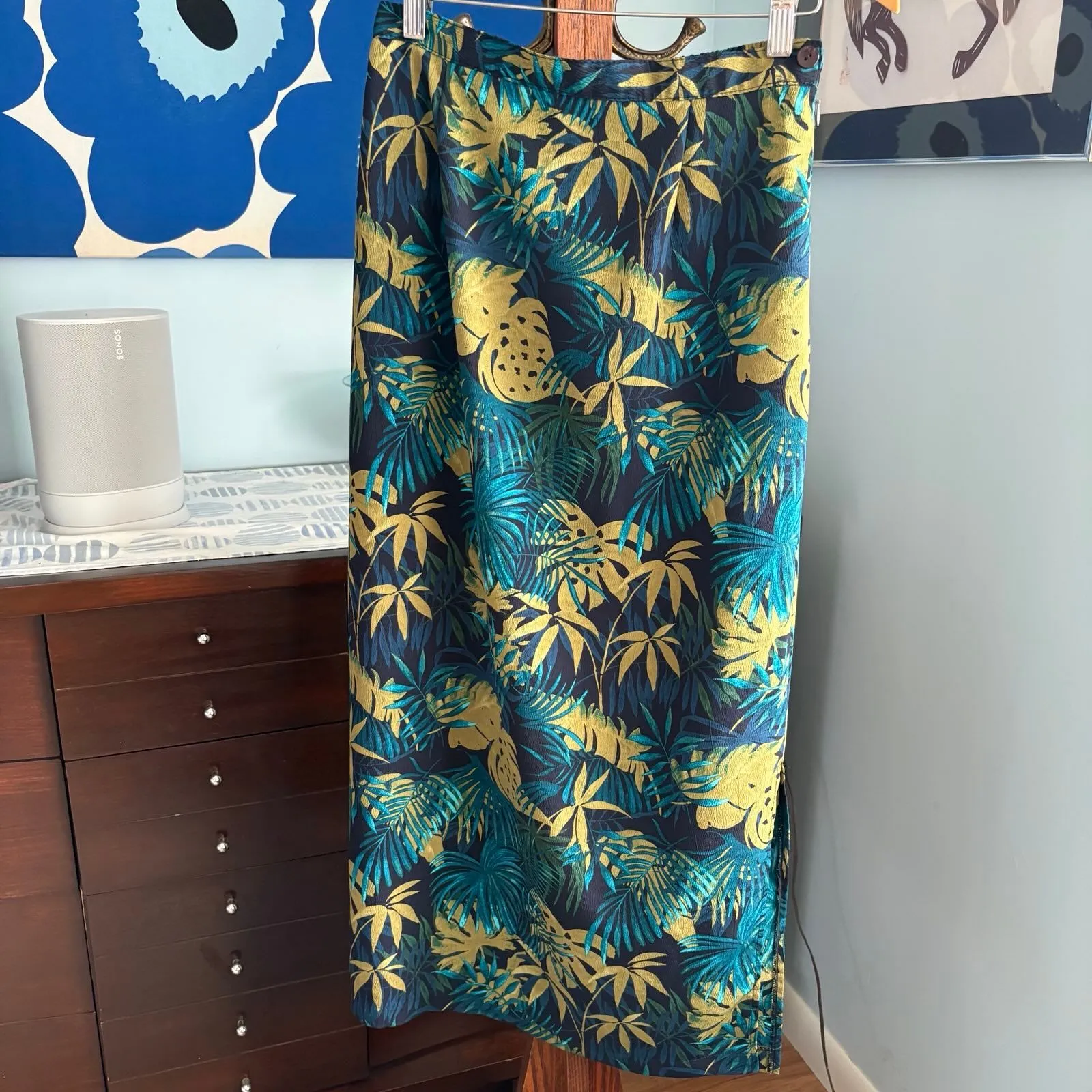 90s Vintage Briggs Dark Tropical Palm Fronds Floral Midi Skirt with Slits size M - Image 2