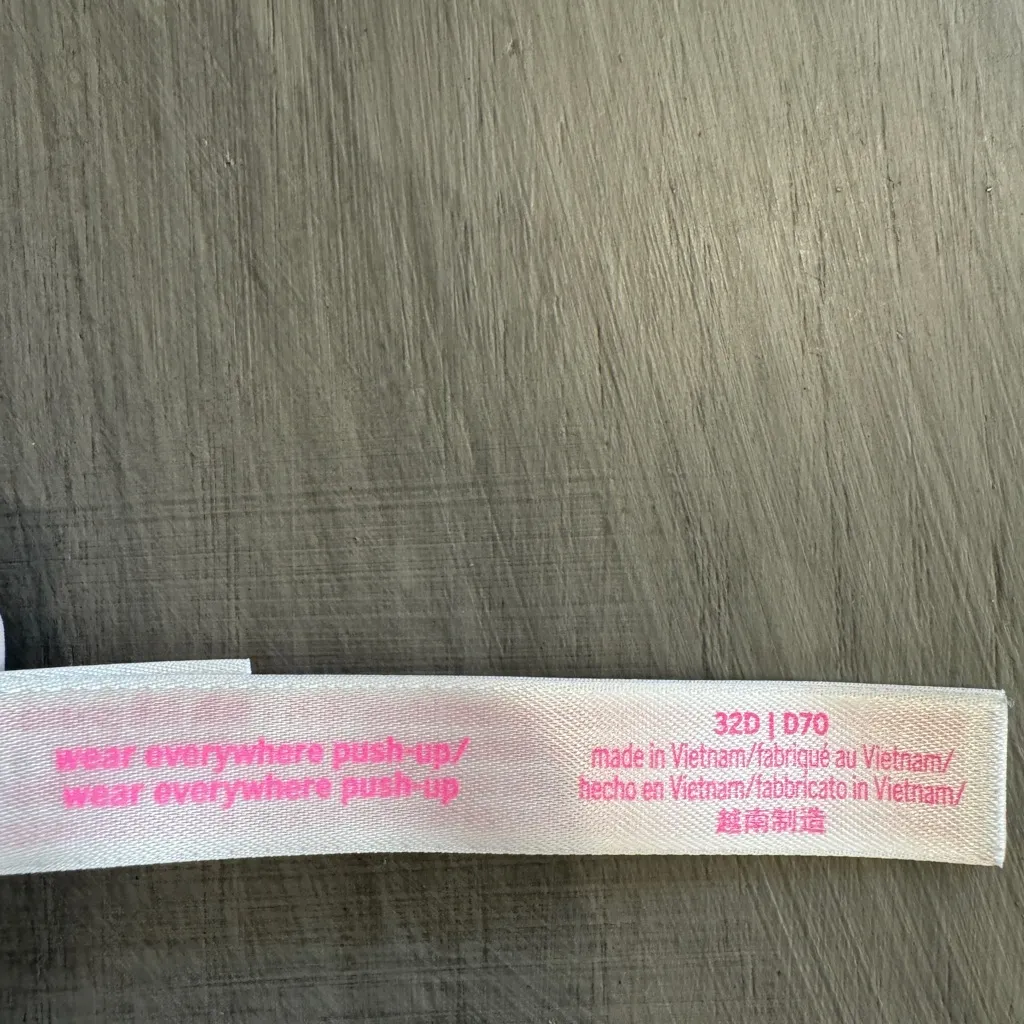 PINK Front Clasp Bra‎ 32D EUC wear every wear push up - Image 6