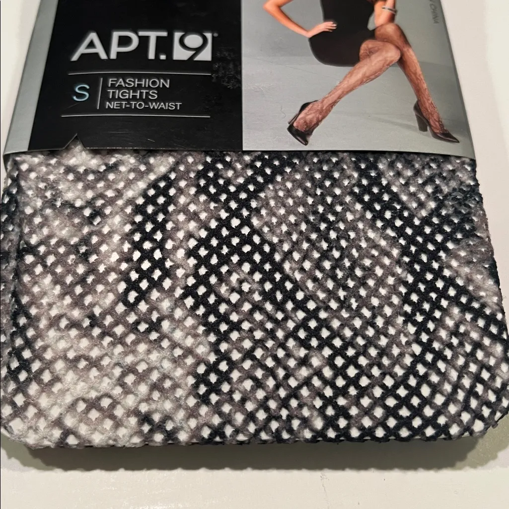 Apt.9 Fashion Tights Fishnet Women’s Small 4’11-5’5 100-135 lbs. Patterned - Image 2