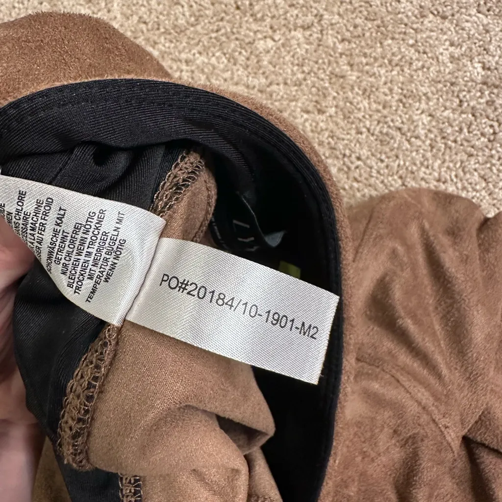 Lysse Ultrasuede‎ Leggings - Image 5