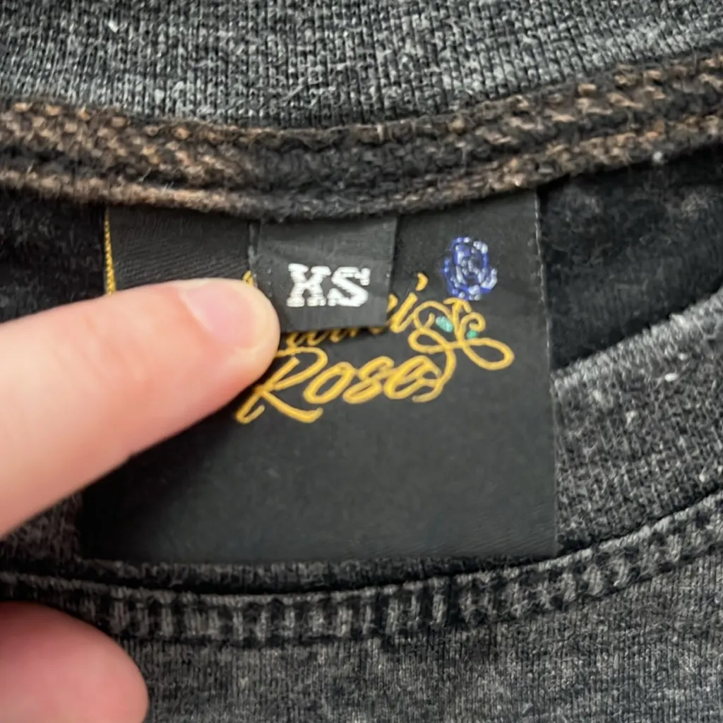 Amani Rose 2024 Acid Wash Tour Graphic Cropped TShirt Size XS Gray - Image 4