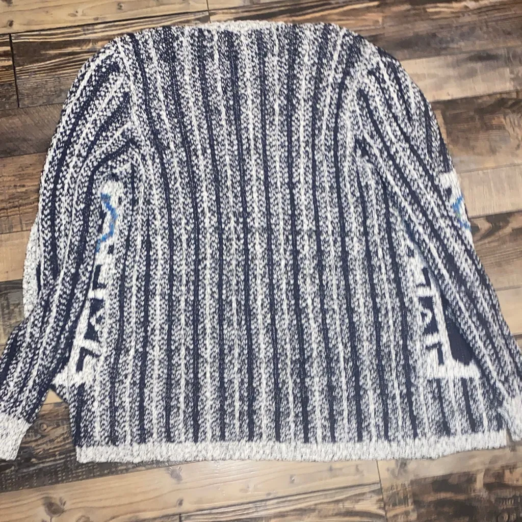 Maurices Navy and White Patterned thick cozy Cardigan - Image 5