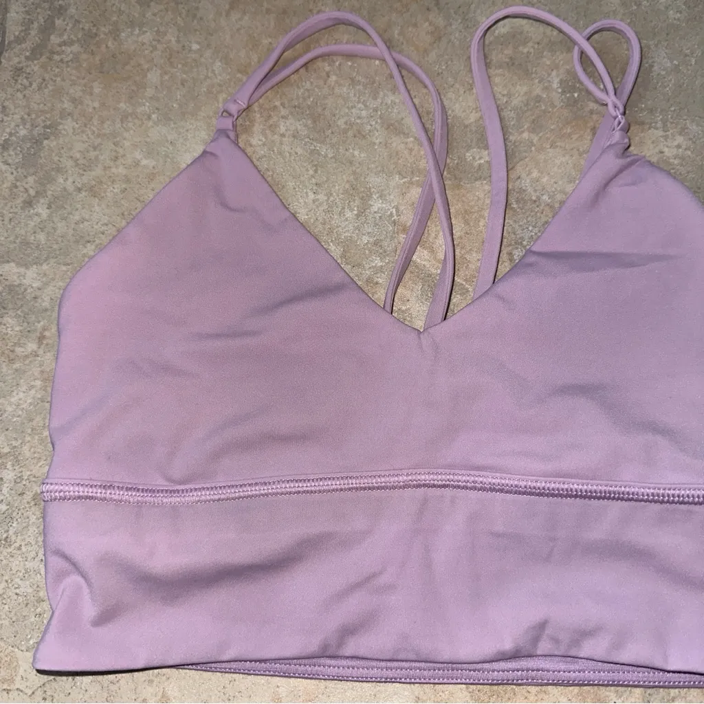 Lululemon Uncaged Bra in Violetta Light Purple Size 6 Lilac Sports Bra Strappy - Image 4