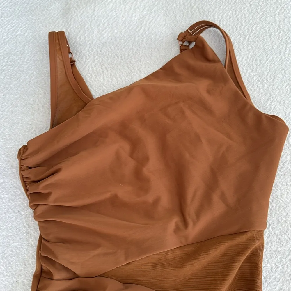 Miraclesuit
Network Azura One Piece Swimsuit, $178 - Image 8