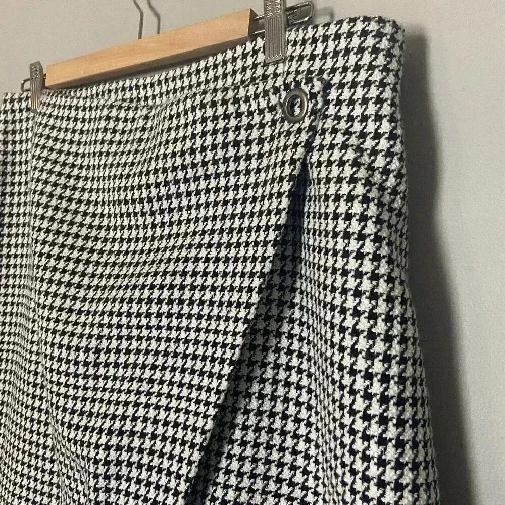 EVIE HOUNDSTOOTH FAUX WRAP ASYMMETRICAL SKIRT Size 14‎ Black White Tweed Preppy - Image 3
