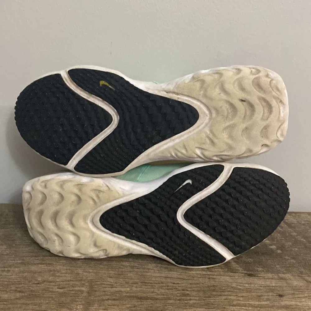 NIKE React Flow GS womens Teal/purple running shoes size 6 - Image 6