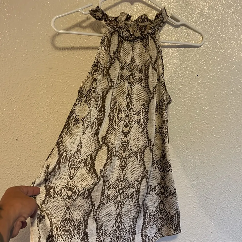 White House Black Market - Image 2