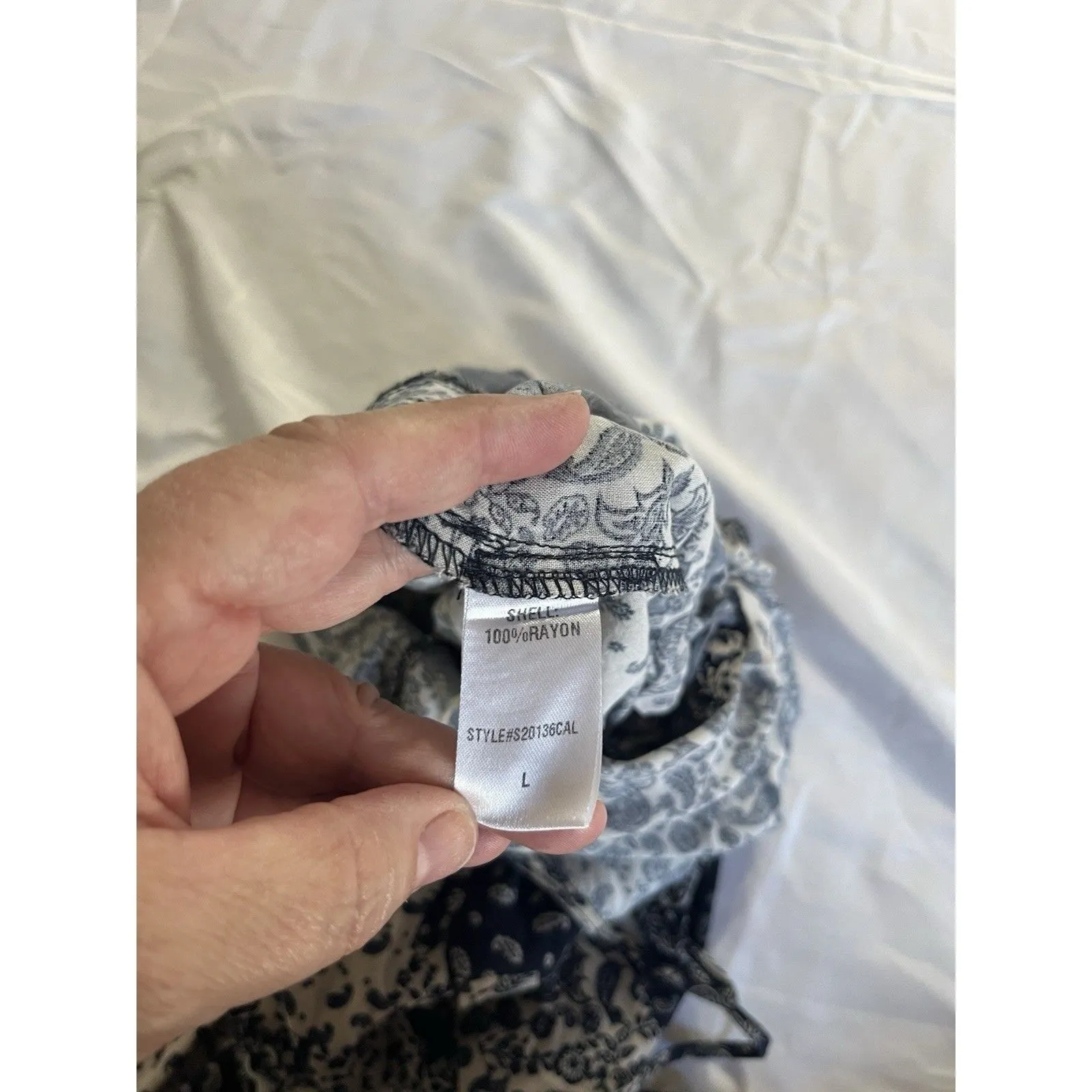 Mustard Seed Jumpsuit Size Large Wide Leg Blue Paisley Print - Image 9