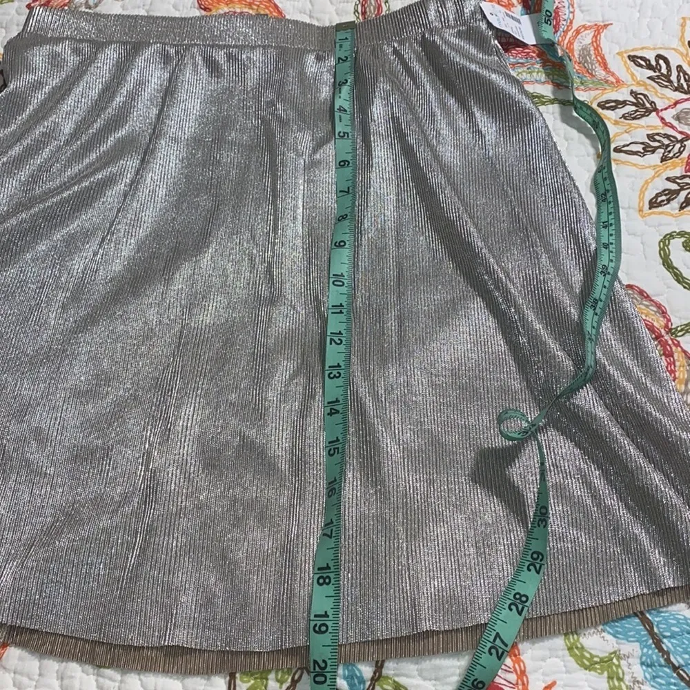 Metallic shiny skirt silver gold shine size medium - Image 10