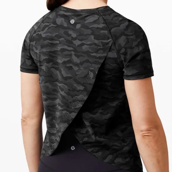Lululemon Quick Pace Short Sleeve
Sequoia Camo Print Deep Coal Black - Image 2