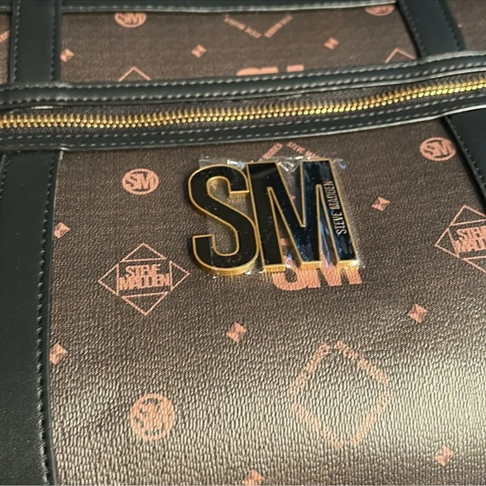 Steve Madden Unisex Brown/Black Duffle Weekender
Bag(NWT) - Image 5