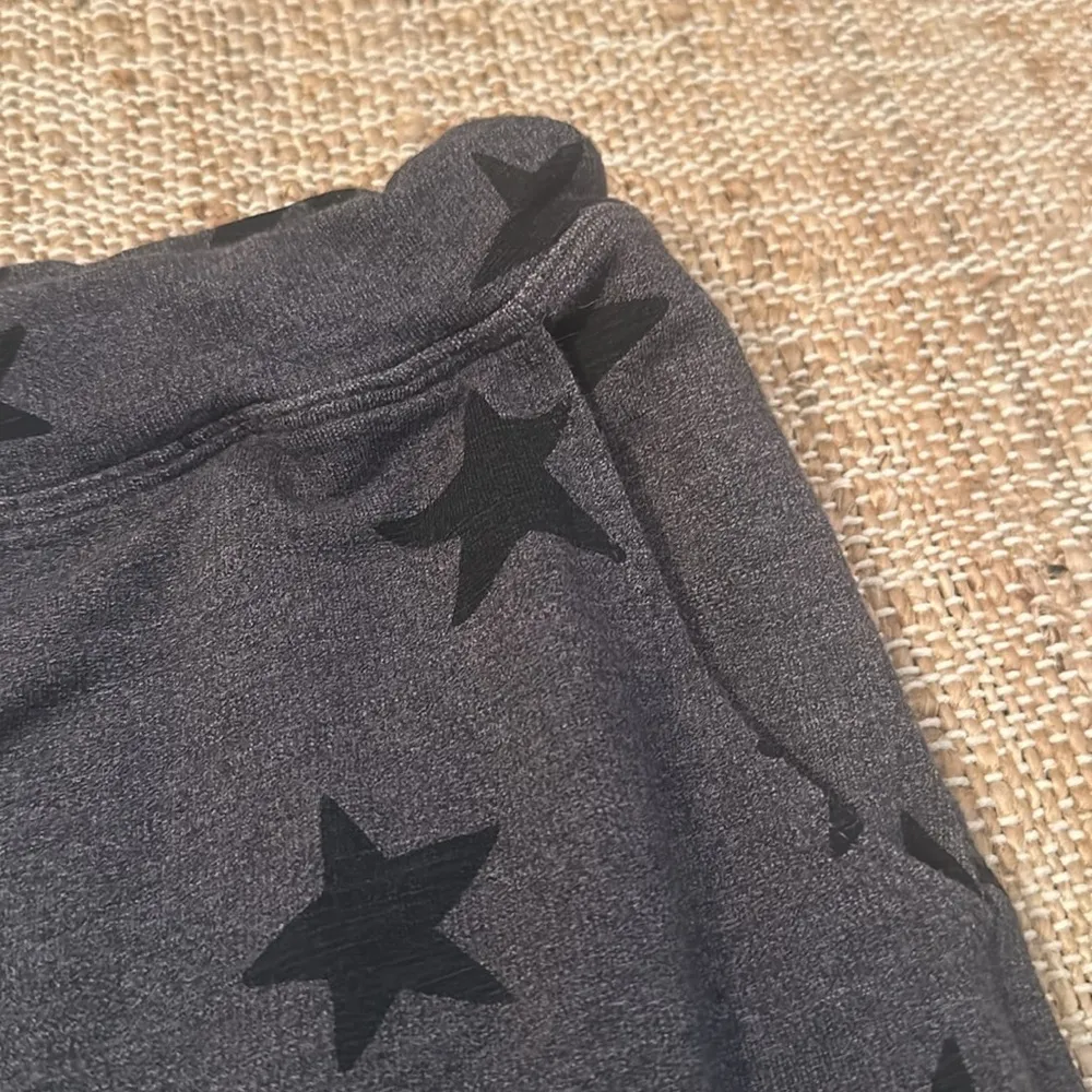 Sundry Gray and Black Star Drawstring Mini Skirt Size 3 - Image 2