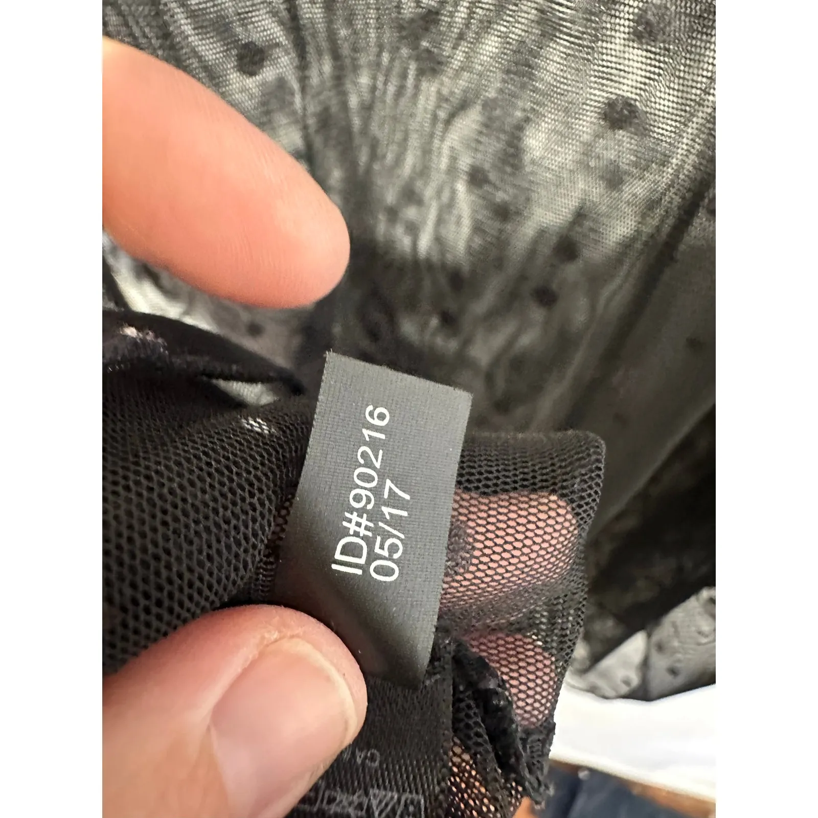 EXPRESS Medium Black Sheer Velvet Polkadot Flutter Sleeve Blouse - Image 7