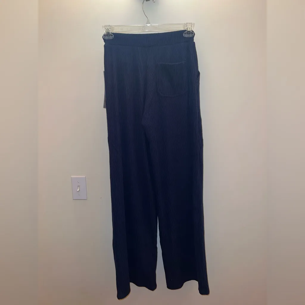 Alo Yoga Muse Wide Leg Pant Navy Size XS NWT - Image 4