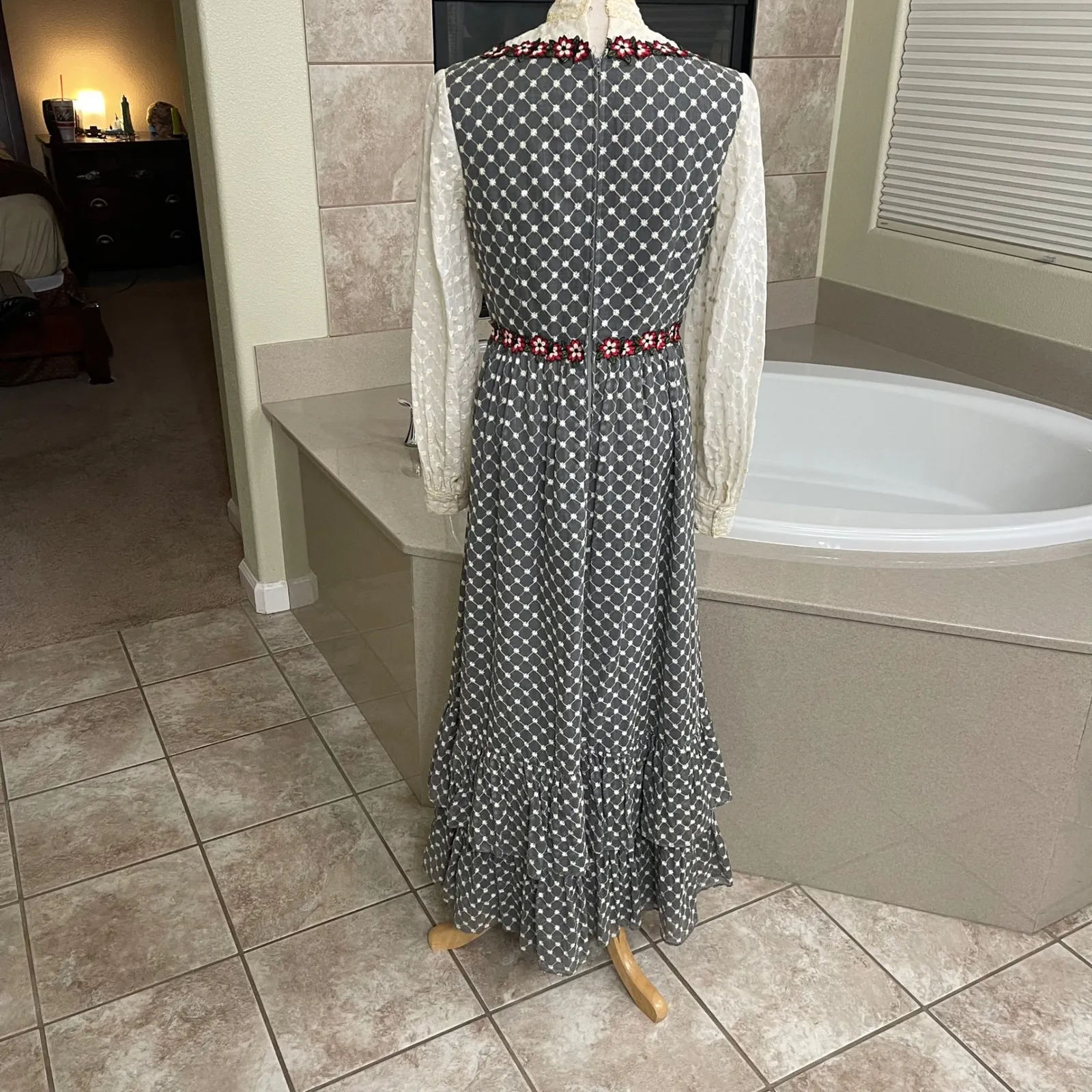 Vtg Floral Embroidered Maxi Dress Mock Neck Lace Ruffle Victorian sm - Image 2