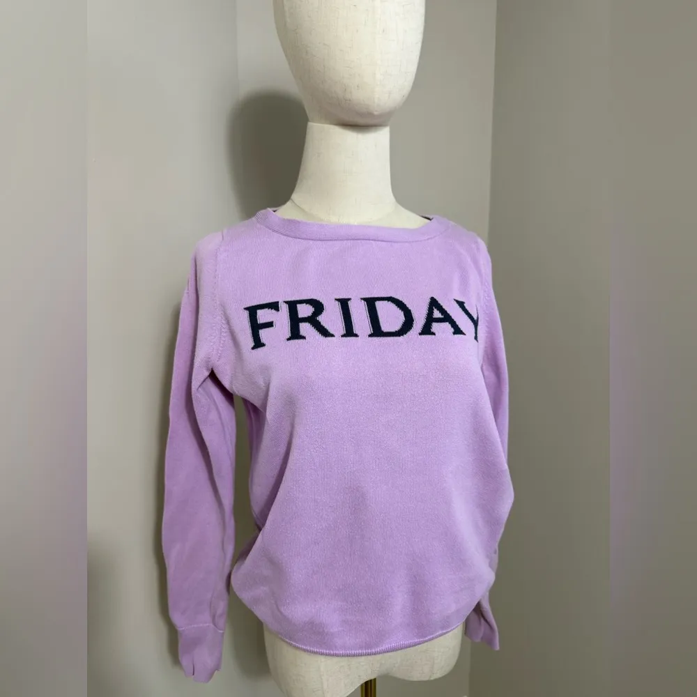 Gap lilac cotton crewneck sweater in size small “Friday” - Image 5